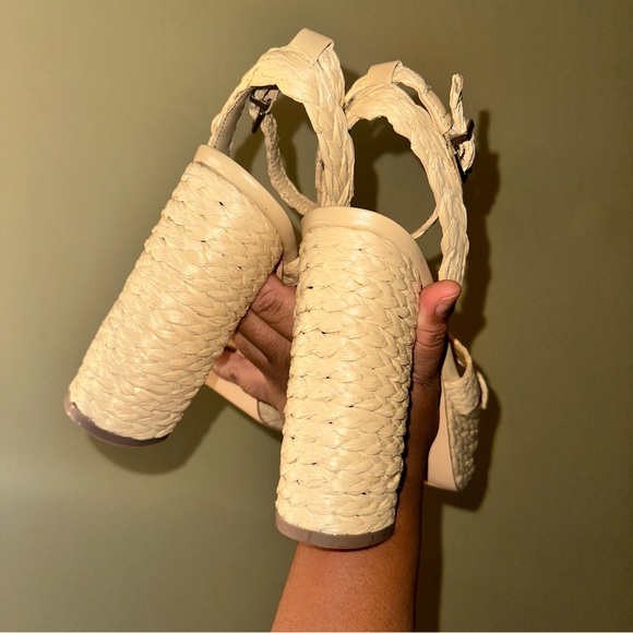 Nine West Platform Sandals - Picture 4 of 10